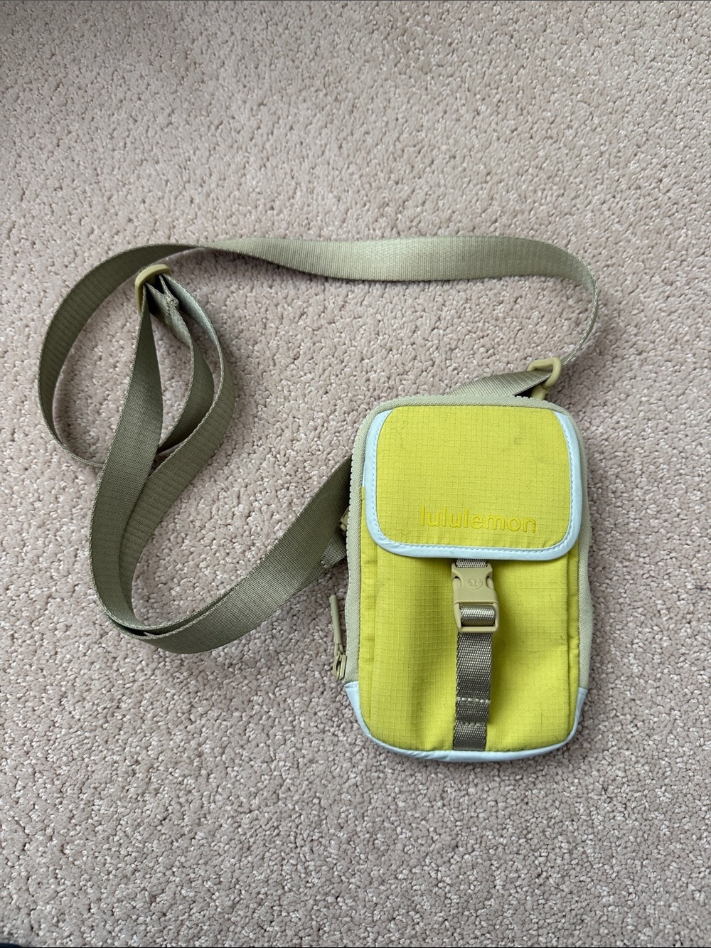 Lululemon green and blue crossbody bag
